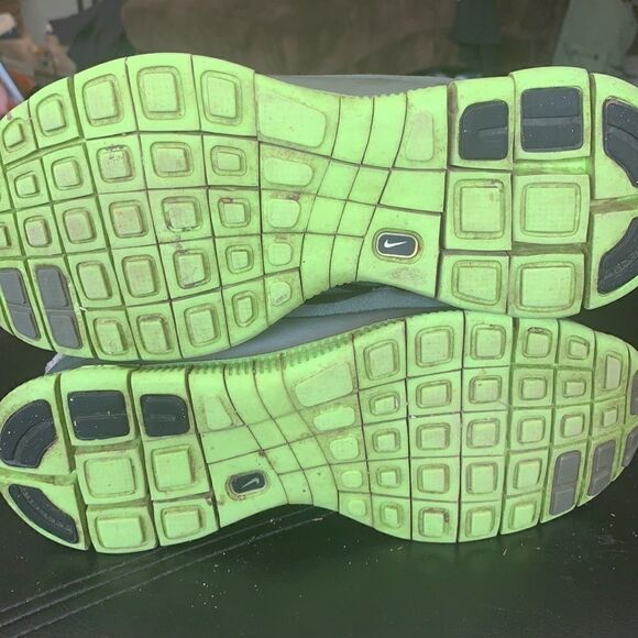 MEN’S 8 NIKE FREE 5.0 RUNNING SHOES - Picture 2 of 7